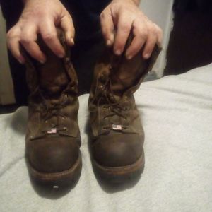 Men's chippewa boots